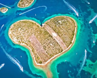 Heart,Shaped,Island,Of,Galesnjak,In,Zadar,Archipelago,Aerial,View,