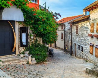 xl_Kroatien_Istrien_Rovinj_Stadt_is_538193416_ie