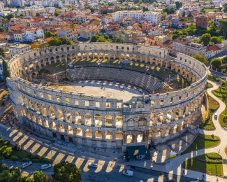 xl_Kroatien_Pula_Amphitheater_iS-1172572322_ie