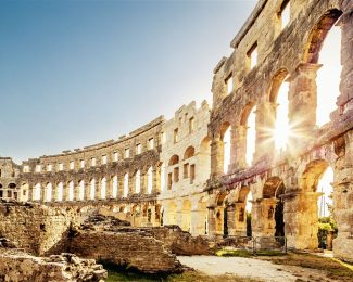 xl_Kroatien_Pula_Amphitheater_is_155439091_ie